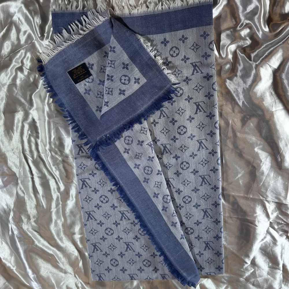 Louis Vuitton Monogram Shawl Scarf Blue - Picture 1 of 3